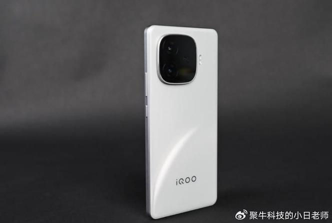 軟硬件拉滿，是什么體驗？iQOO Z9 Turbo+深度評測